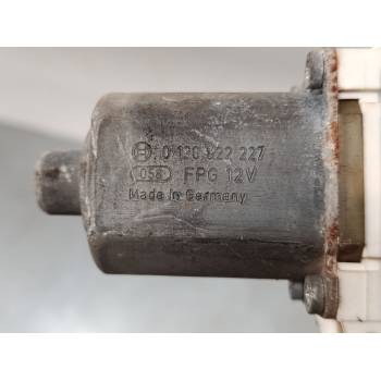ELEVALUNAS ELECTRICO DELANTERO DERECHO 0130822227 