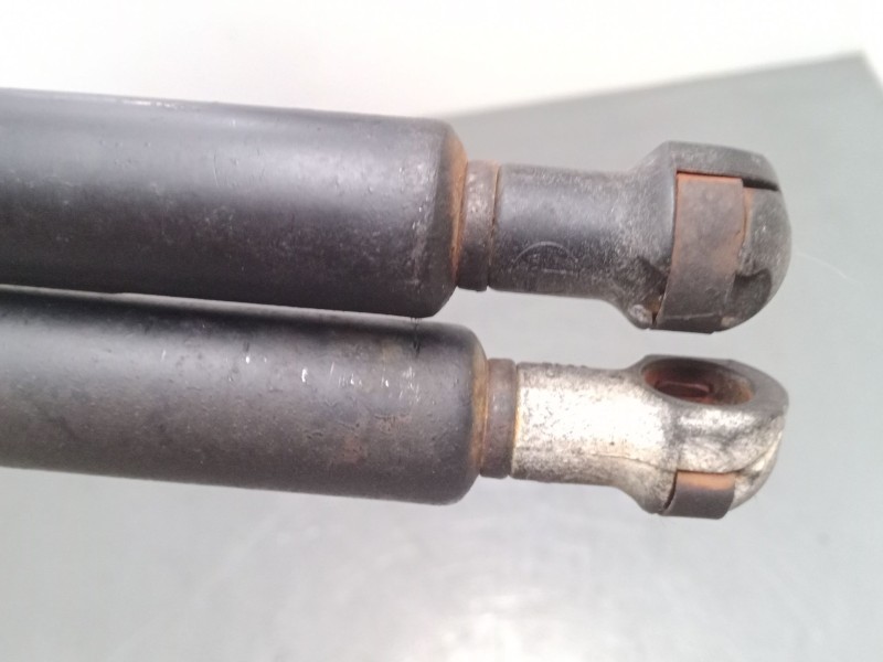 Recambio de amortiguadores maletero / porton para nissan x-trail i (t30) 2.2 di 4x4 referencia OEM IAM   