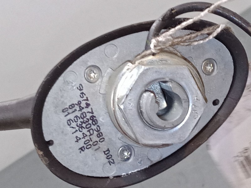 Recambio de antena para peugeot 208 i (ca_, cc_) 1.2 vti 82 referencia OEM IAM   