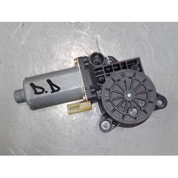 MOTOR ELEVALUNA DELANTERO DERECHO 0130821939 