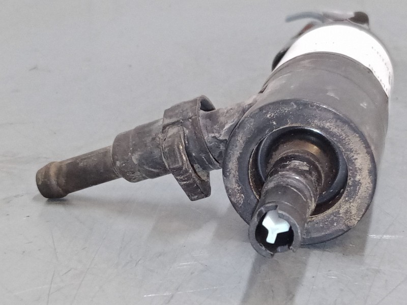 Recambio de bomba limpiaparabrisas para nissan primera hatchback (p12) 2.0 referencia OEM IAM   