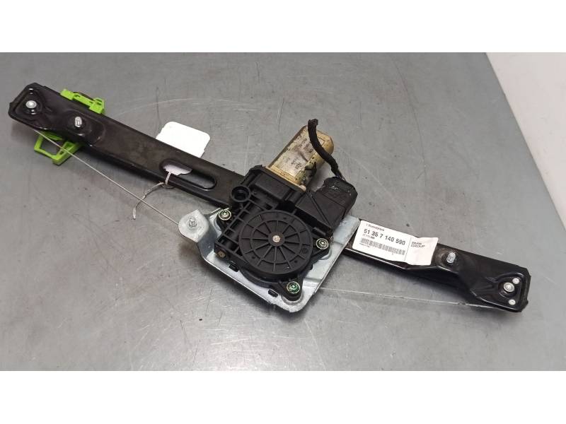 ELEVALUNAS ELECTRICO TRASERO DERECHO 51357140590 