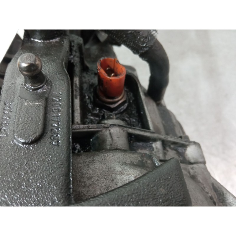 Recambio de caja de cambios manual 6 velocidades para renault master ii autobús (jd) 2.5 dci 120 referencia OEM IAM 8200183550  