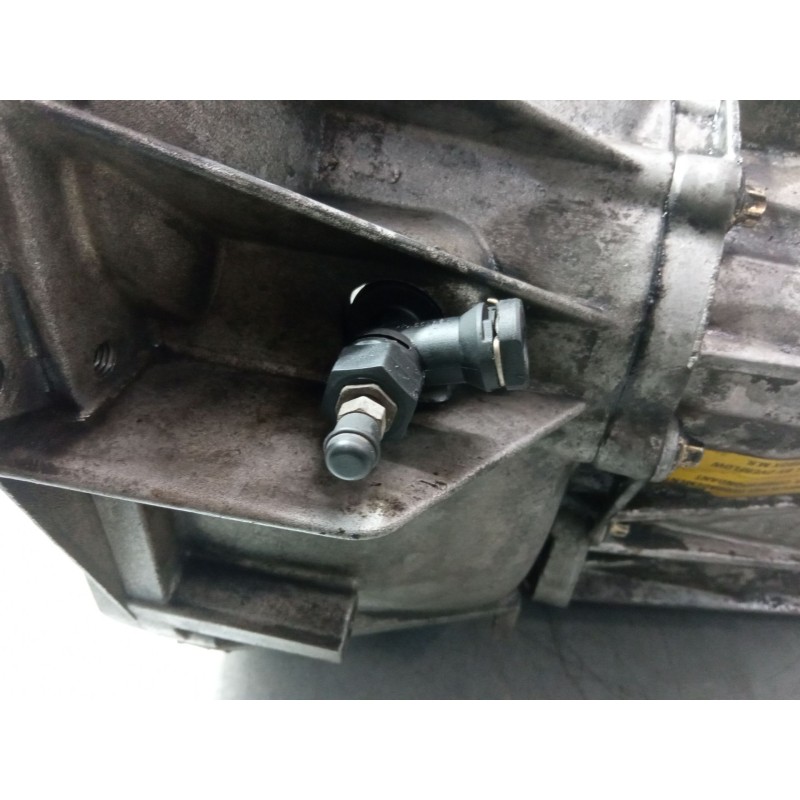 Recambio de caja de cambios manual 6 velocidades para renault master ii autobús (jd) 2.5 dci 120 referencia OEM IAM 8200183550  
