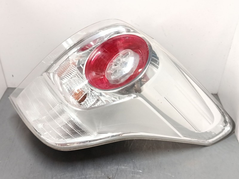 Recambio de piloto trasero derecho para toyota verso (_r2_) 1.6 (zgr20_) referencia OEM IAM 815500F090  