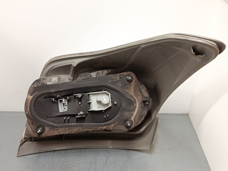 Recambio de piloto trasero derecho para toyota verso (_r2_) 1.6 (zgr20_) referencia OEM IAM 815500F090  