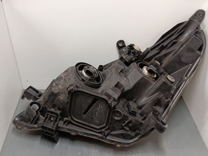 Recambio de faro derecho para toyota verso (_r2_) 1.6 (zgr20_) referencia OEM IAM 811300F090  