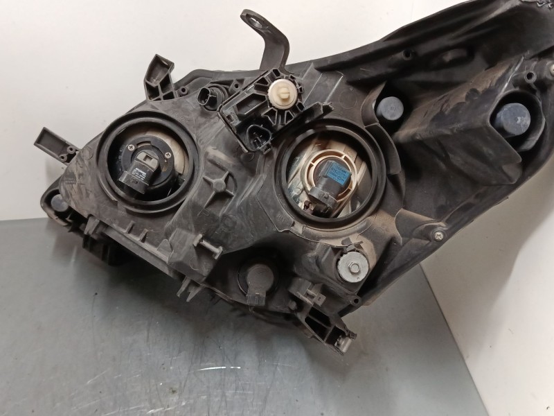 Recambio de faro derecho para toyota verso (_r2_) 1.6 (zgr20_) referencia OEM IAM 811300F090  