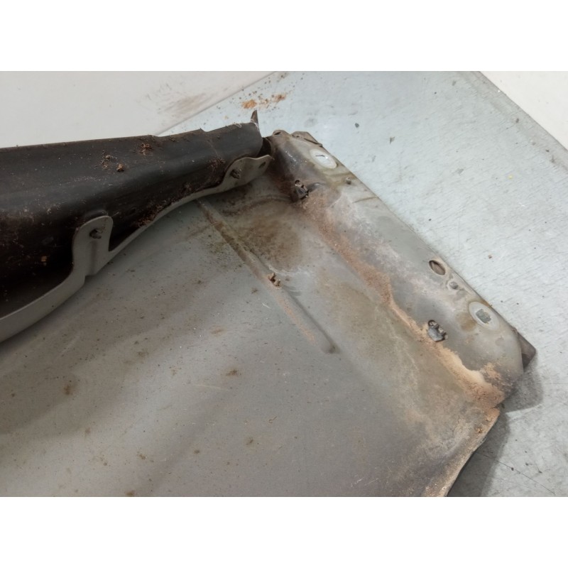 Recambio de aleta delantera derecha para mercedes-benz clase s (w221, v221) s 400 hybrid (221.095, 221.195) referencia OEM IAM A