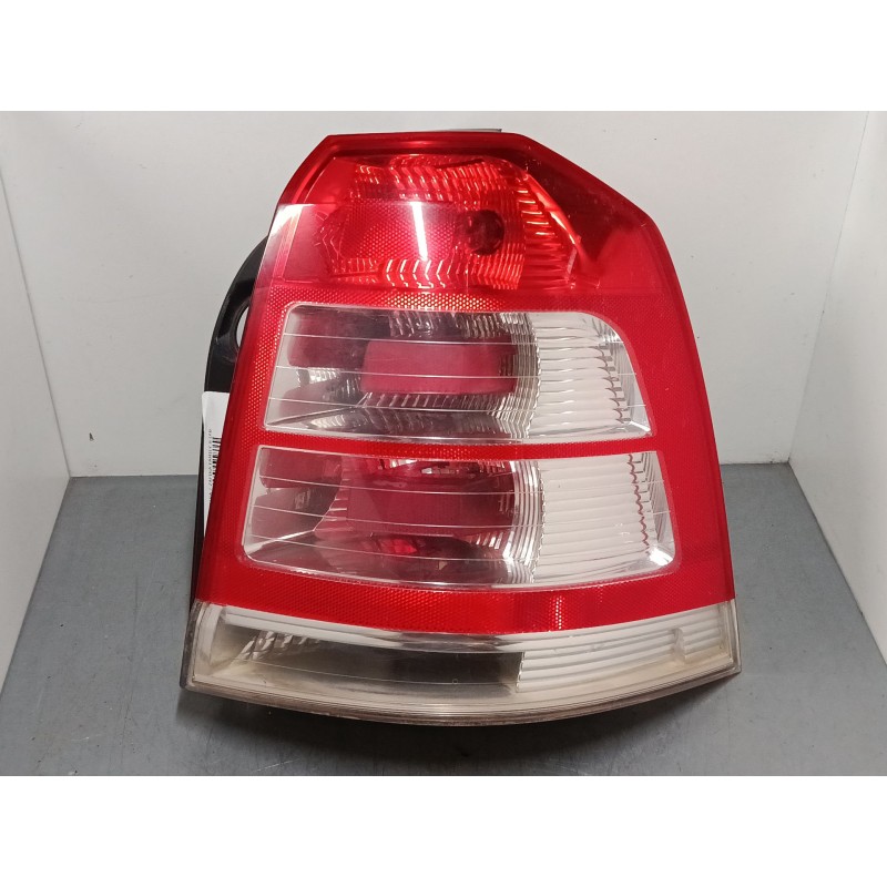 Recambio de piloto trasero derecho para opel zafira / zafira family b (a05) 1.6 (m75) referencia OEM IAM 13260854R  