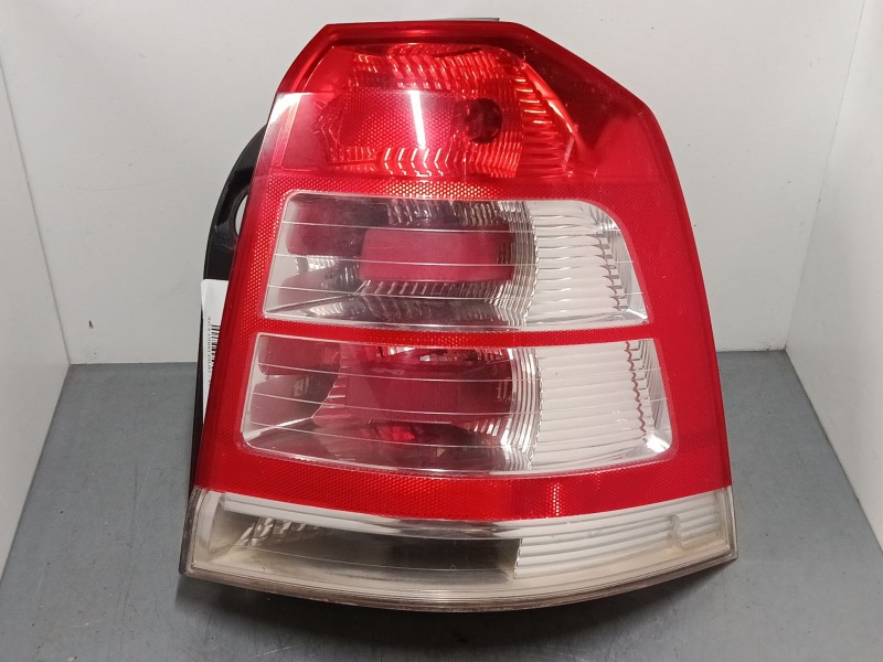 Recambio de piloto trasero derecho para opel zafira / zafira family b (a05) 1.6 (m75) referencia OEM IAM 13260854R  