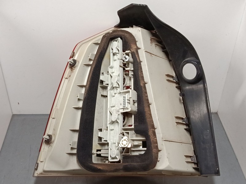 Recambio de piloto trasero derecho para opel zafira / zafira family b (a05) 1.6 (m75) referencia OEM IAM 13260854R  