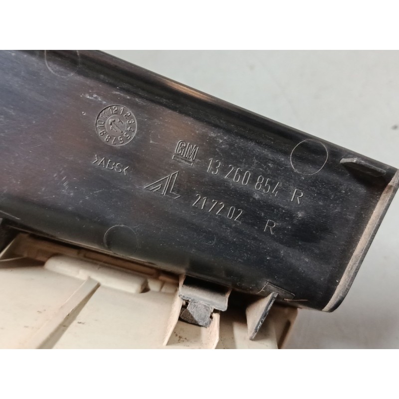 Recambio de piloto trasero derecho para opel zafira / zafira family b (a05) 1.6 (m75) referencia OEM IAM 13260854R  