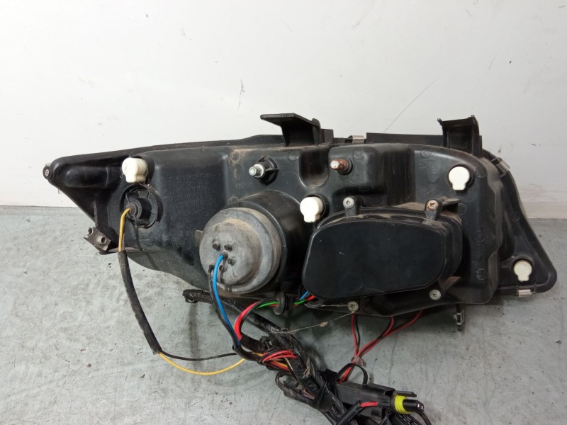 Recambio de faro izquierdo para bmw 3 (e90) 320 i referencia OEM IAM 63117161668  