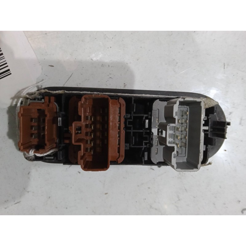 Recambio de mando elevalunas delantero izquierdo para renault megane ii (bm0/1_, cm0/1_) 1.5 dci (bm02, bm13, bm2a, cm02, cm13)  Recambio de mando elevalunas delantero izquierdo para renault megane ii (bm0/1_, cm0/1_) 1.5 dci (bm02, bm13, bm2a, cm02, cm13)