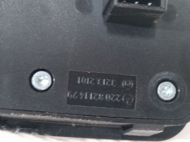 Recambio de boton apertura porton para mercedes-benz clase s (w221, v221) s 400 hybrid (221.095, 221.195) referencia OEM IAM A22