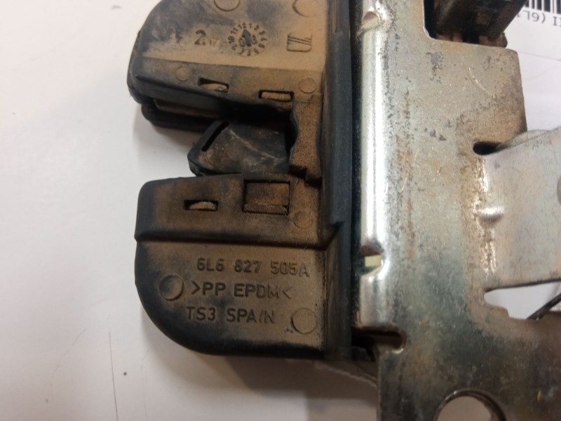 Recambio de cerradura maletero / porton para seat ibiza iii (6l1) 2.0 referencia OEM IAM 6L6827505A  
