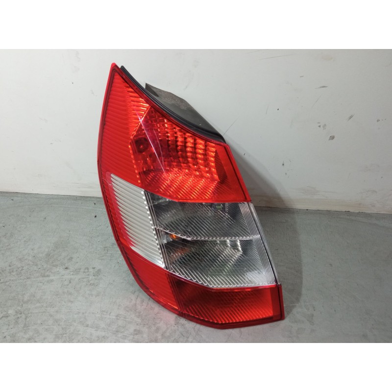 Recambio de piloto trasero izquierdo para renault grand scénic ii (jm0/1_) 1.9 dci (jm14) referencia OEM IAM 8200493374  