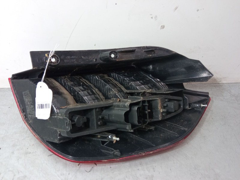 Recambio de piloto trasero izquierdo para renault grand scénic ii (jm0/1_) 1.9 dci (jm14) referencia OEM IAM 8200493374  