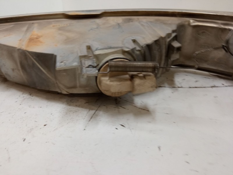 Recambio de intermitente delantero derecho para renault master ii autobús (jd) 2.5 dci 120 referencia OEM IAM   