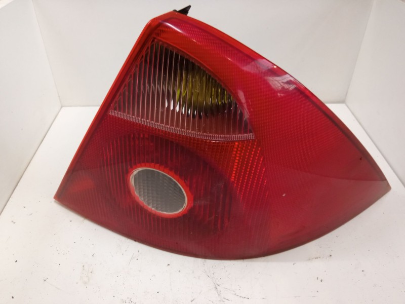 Recambio de piloto trasero derecho para ford mondeo iii (b5y) 2.0 tdci referencia OEM IAM   