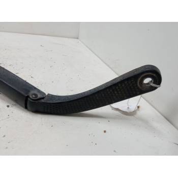BRAZO LIMPIA DELANTERO IZQUIERDO 