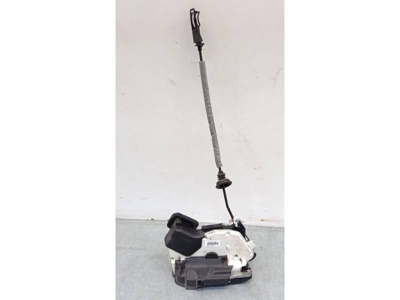 CERRADURA PUERTA DELANTERA DERECHA 5K1837016D 