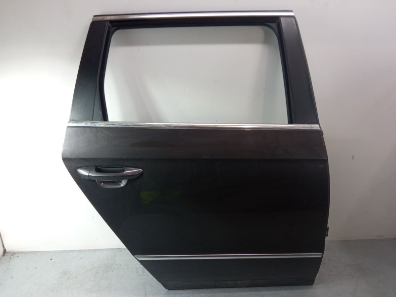 Recambio de puerta trasera derecha para volkswagen passat b6 (3c2) 2.0 tdi 16v referencia OEM IAM 3C9833055D  