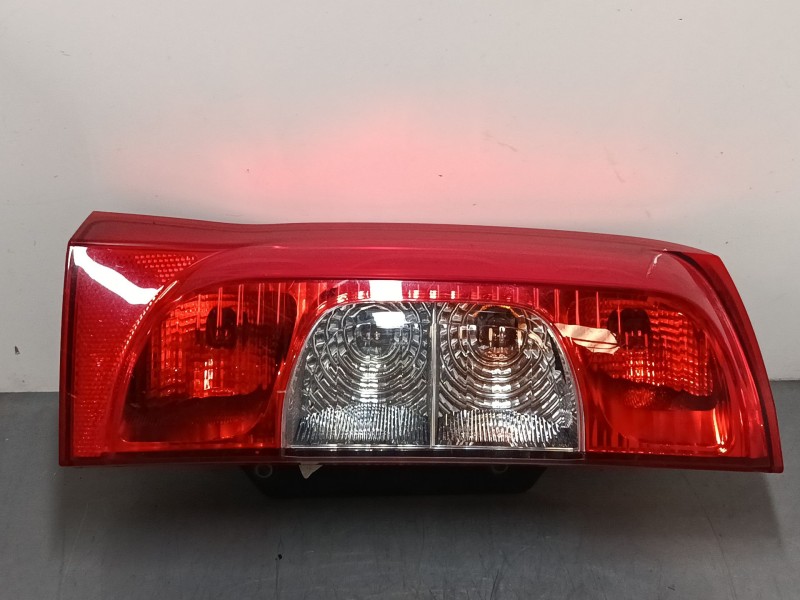 Recambio de piloto trasero izquierdo para fiat fiorino furgoneta/monovolumen (225_) 1.3 d multijet (225cxg1a, 225axl1a, 225axg11