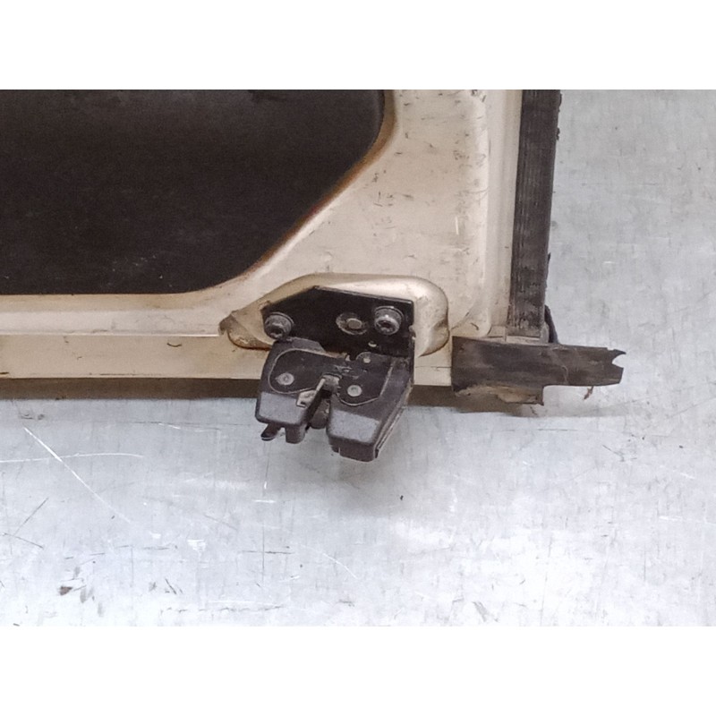 Recambio de porton trasero derecho para fiat doblo cargo (263_) 1.3 d multijet referencia OEM IAM 52000031  