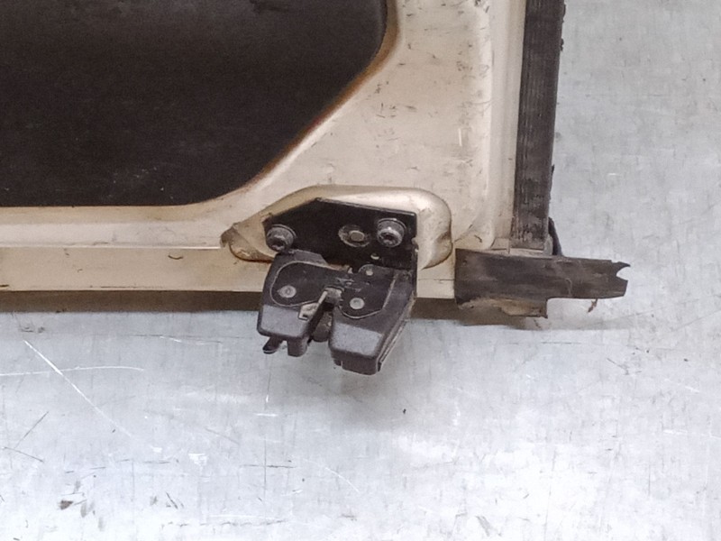 Recambio de porton trasero derecho para fiat doblo cargo (263_) 1.3 d multijet referencia OEM IAM 52000031  