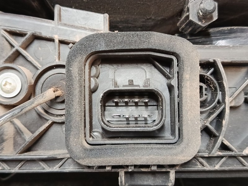 Recambio de piloto trasero derecho para fiat doblo cargo (263_) 1.3 d multijet referencia OEM IAM 518106730  