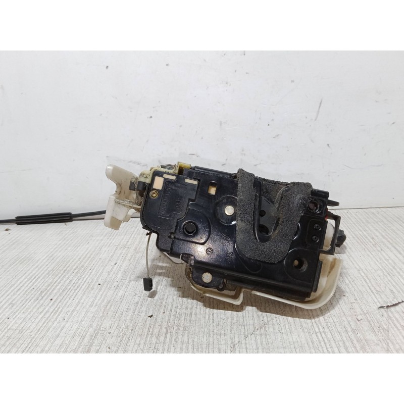 Recambio de cerradura puerta delantera izquierda para volkswagen polo (9n_, 9a_) 1.4 16v referencia OEM IAM   