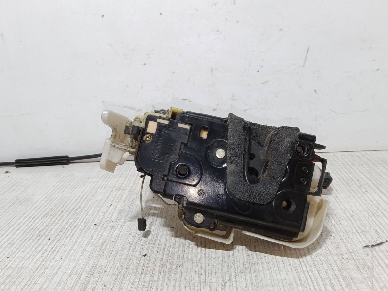 Recambio de cerradura puerta delantera izquierda para volkswagen polo (9n_, 9a_) 1.4 16v referencia OEM IAM   