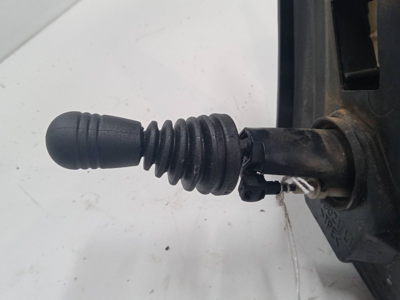 Recambio de retrovisor izquierdo para opel corsa c (x01) 1.2 (f08, f68) referencia OEM IAM   