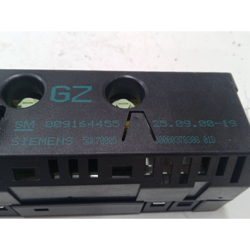 Recambio de pantalla interior reloj para opel corsa c (x01) 1.2 (f08, f68) referencia OEM IAM 009164455  