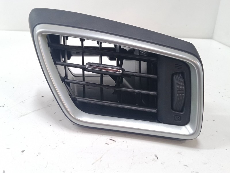 Recambio de aireador derecho para nissan qashqai ii (j11, j11_) 1.3 dig-t referencia OEM IAM   