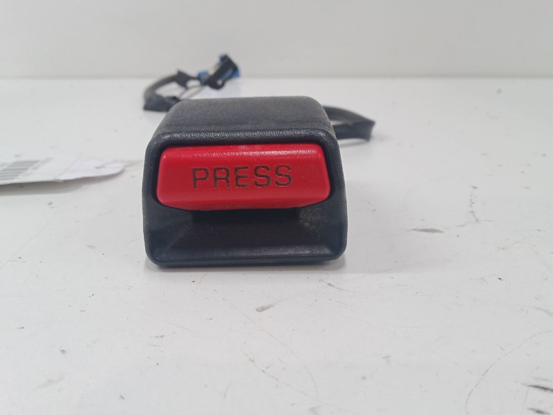 Recambio de anclaje cinturon delantero derecho para toyota celica coupé (_t23_) 1.8 16v vt-i (zzt230_) referencia OEM IAM   