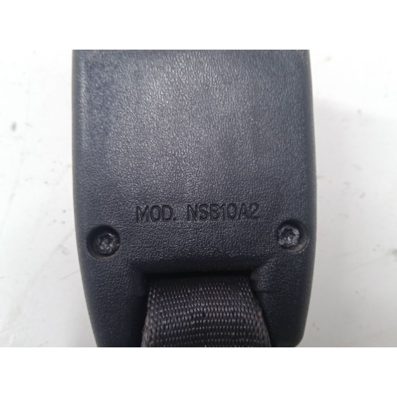 Recambio de anclaje cinturon trasero derecho para toyota celica coupé (_t23_) 1.8 16v vt-i (zzt230_) referencia OEM IAM   