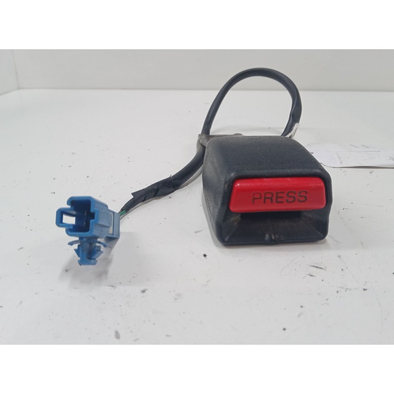 Recambio de anclaje cinturon delantero izquierdo para toyota celica coupé (_t23_) 1.8 16v vt-i (zzt230_) referencia OEM IAM   