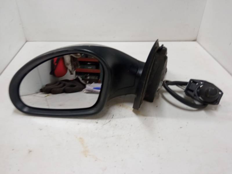 RETROVISOR IZQUIERDO 