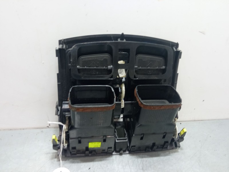 Recambio de aireador central para toyota auris (_e15_) 1.4 d-4d (nde150_) referencia OEM IAM 11GY06  