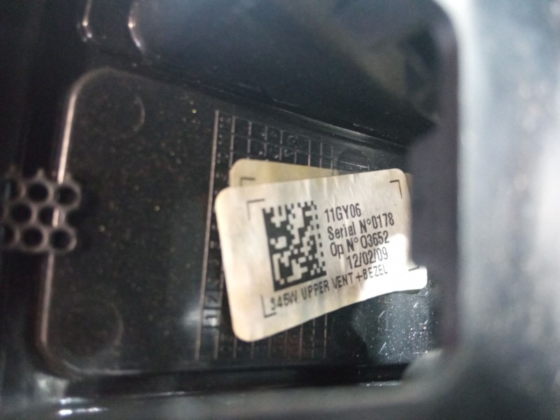 Recambio de aireador central para toyota auris (_e15_) 1.4 d-4d (nde150_) referencia OEM IAM 11GY06  