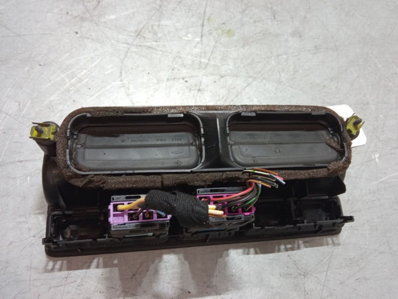Recambio de aireador central para volkswagen golf iv (1j1) 1.6 16v referencia OEM IAM 1J0819734B  CON WARNING Y CALEFACTOR
