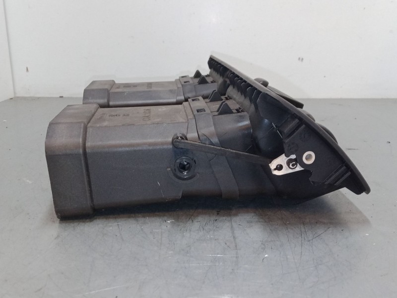 Recambio de aireador central para volvo c30 (533) 1.6 d referencia OEM IAM   