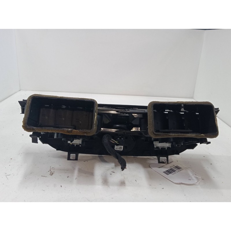 Recambio de aireador central para opel corsa e (x15) 1.4 (08, 68) referencia OEM IAM 464000934  13377949