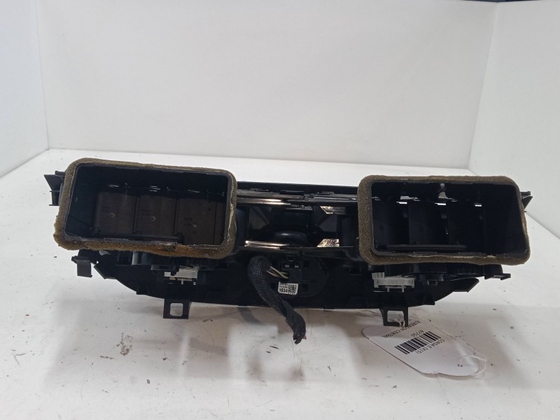 Recambio de aireador central para opel corsa e (x15) 1.4 (08, 68) referencia OEM IAM 464000934  13377949