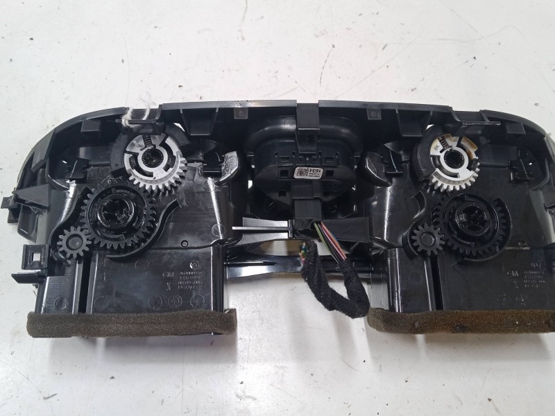 Recambio de aireador central para opel corsa e (x15) 1.4 (08, 68) referencia OEM IAM 464000934  13377949