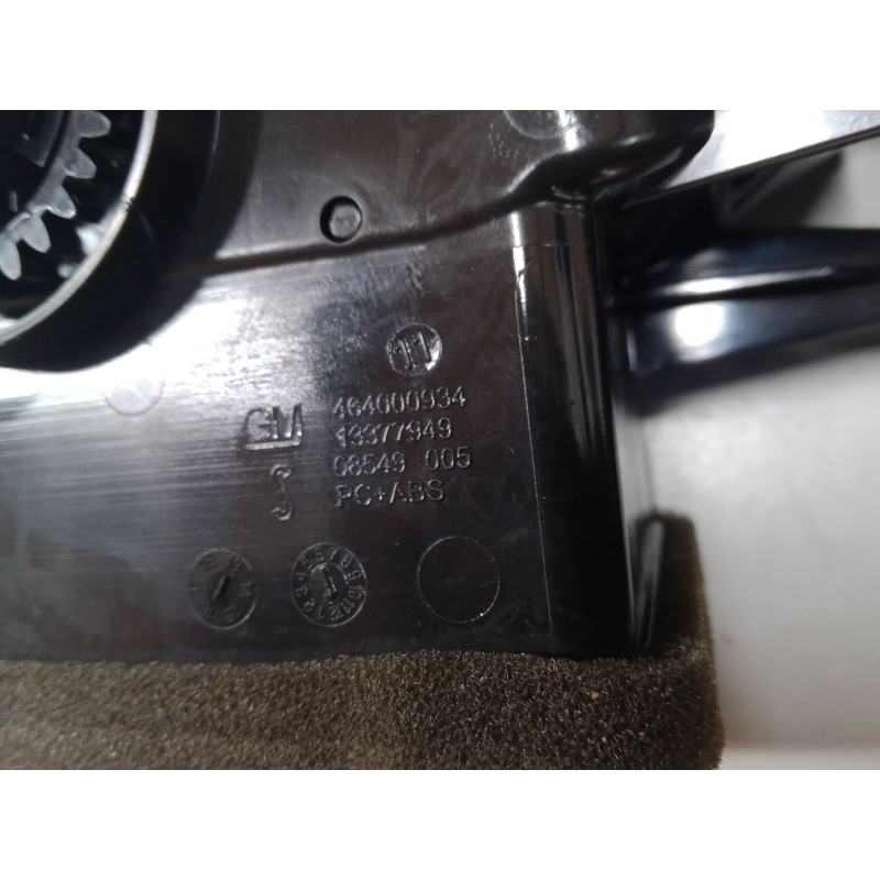 Recambio de aireador central para opel corsa e (x15) 1.4 (08, 68) referencia OEM IAM 464000934  13377949