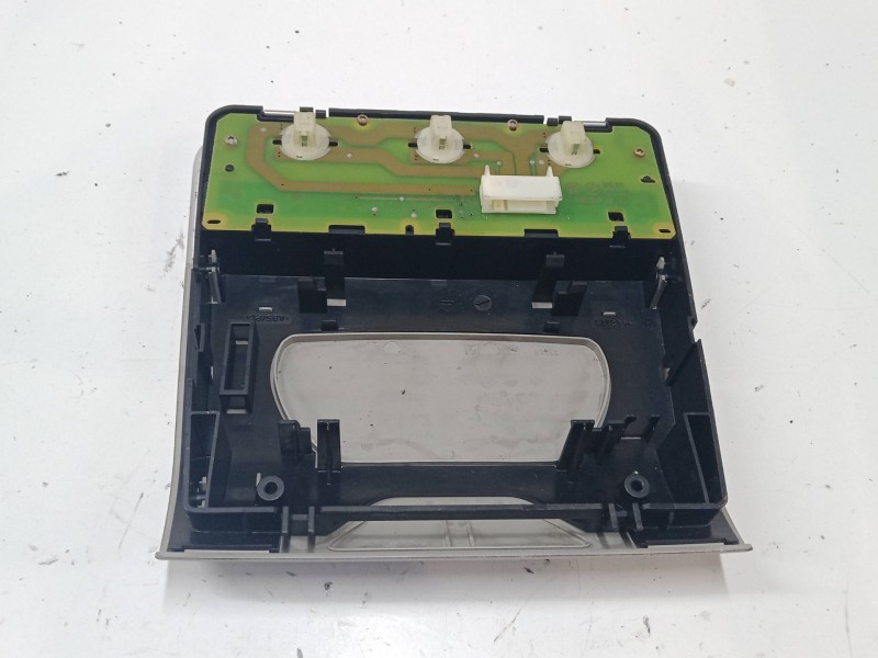 Recambio de luz interior trasera para bmw 3 (e90) 320 i referencia OEM IAM   